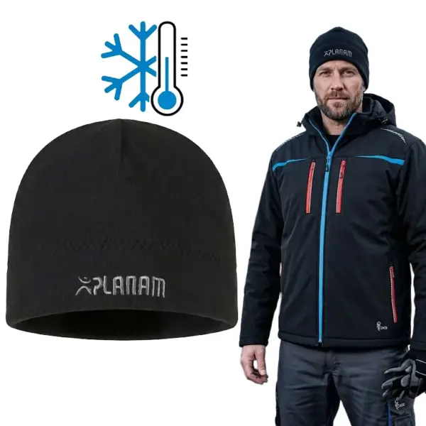 CZAPKA PLANAM POLAROWA Czapka robocza zimowa - czarna z polaru z szarym logo Planam, widok z przodu obok ikony termometru ze śnieżynką oraz zaprezentowana na modelu w ciemnej kurtce - wycięte na białym tle studyjnym.
